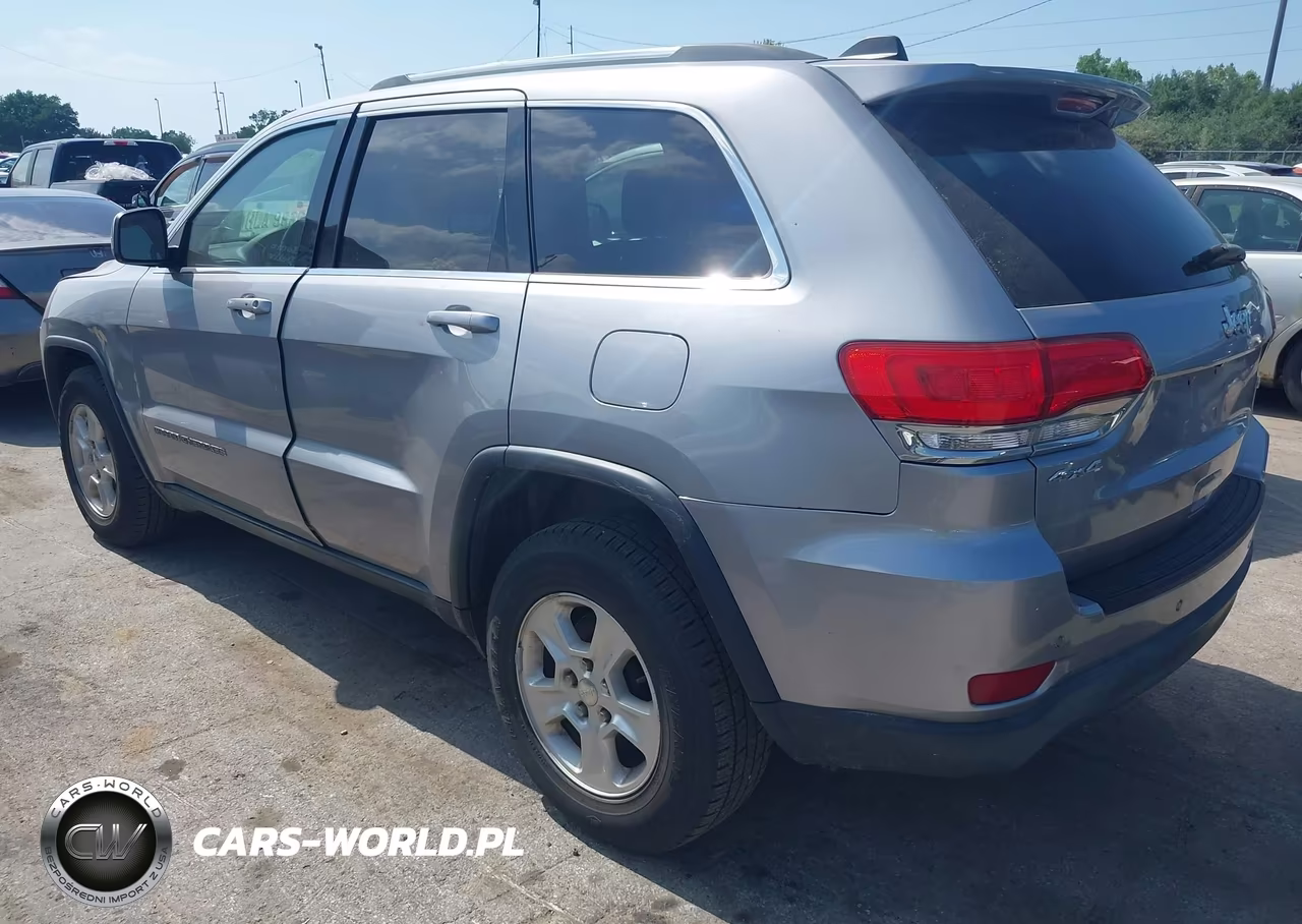2017 Jeep Grand Cherokee Laredo VIN:1C4RJFAG4HC746190 - 3