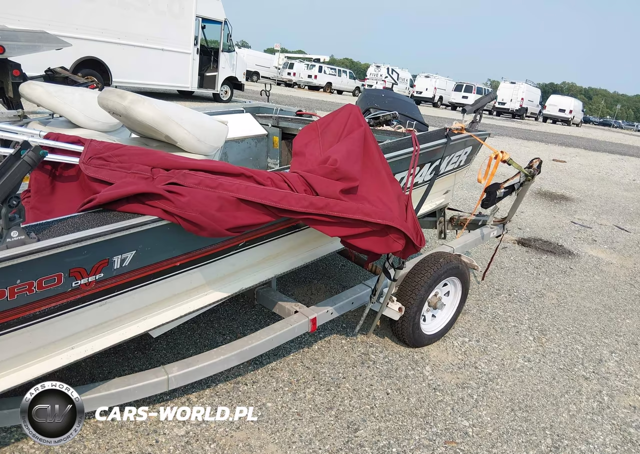 1989 Tracker Pro V17 Bass Boat And Trailer VIN:BUJ62164F989 - 12