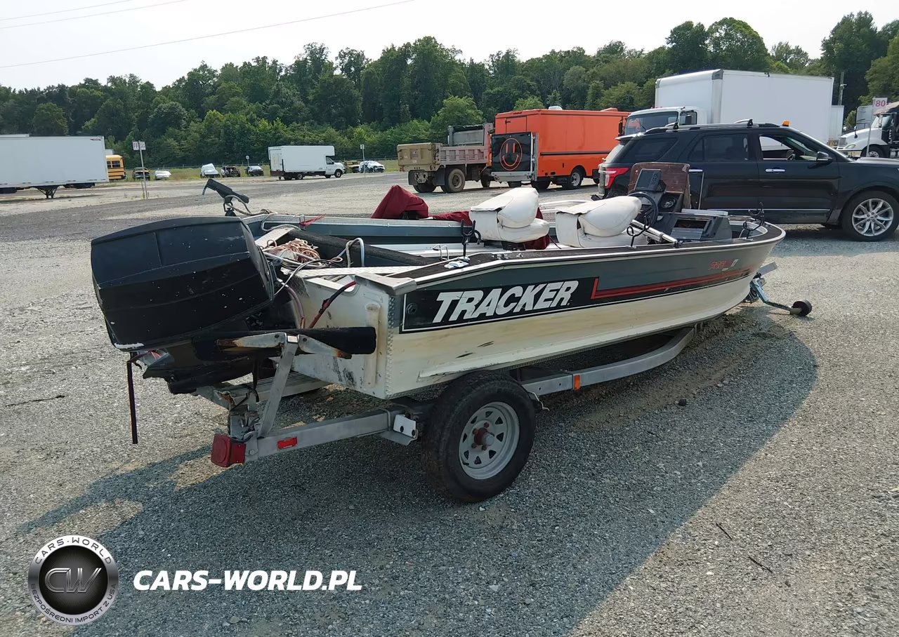 1989 Tracker Pro V17 Bass Boat And Trailer VIN:BUJ62164F989 - 4