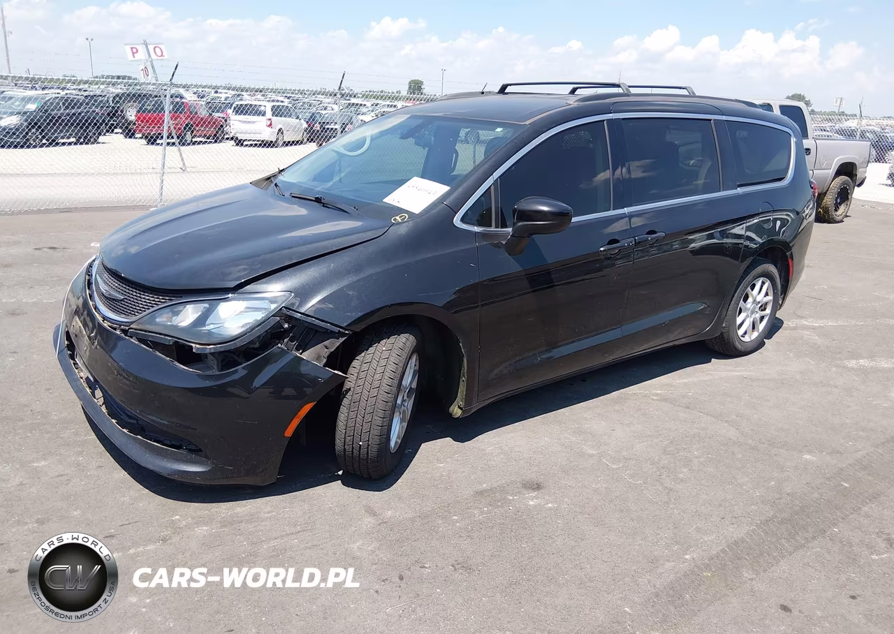 2018 Chrysler Pacifica Touring VIN:2C4RC1DG3JR148694 - 2