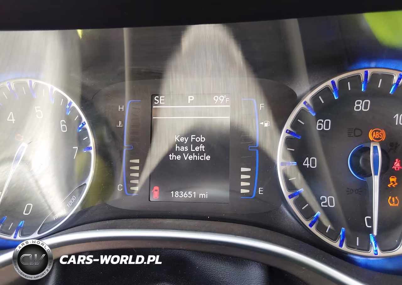 2018 Chrysler Pacifica Touring VIN:2C4RC1DG3JR148694 - 7