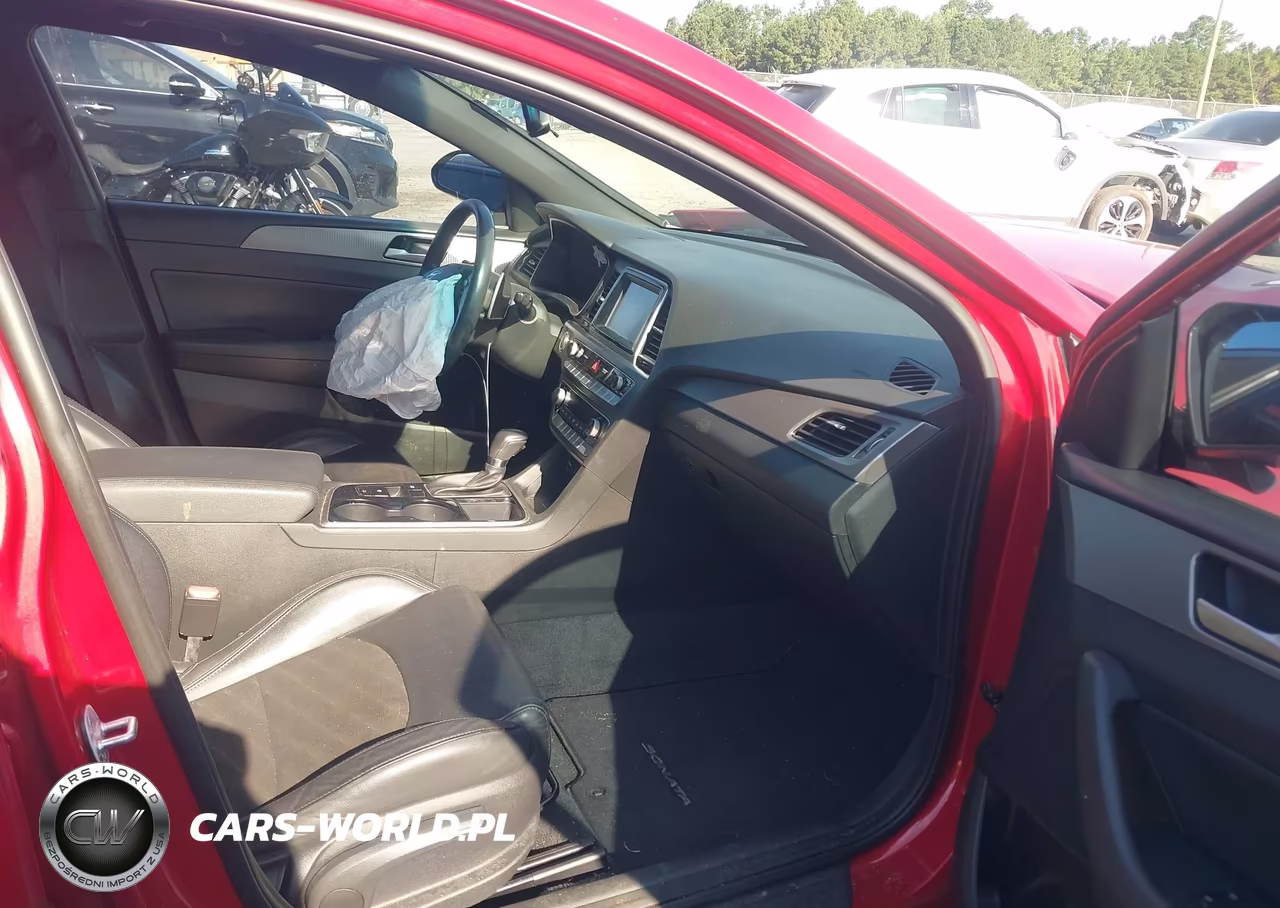 2019 Hyundai Sonata Sport VIN:5NPE34AF5KH808227 - 5