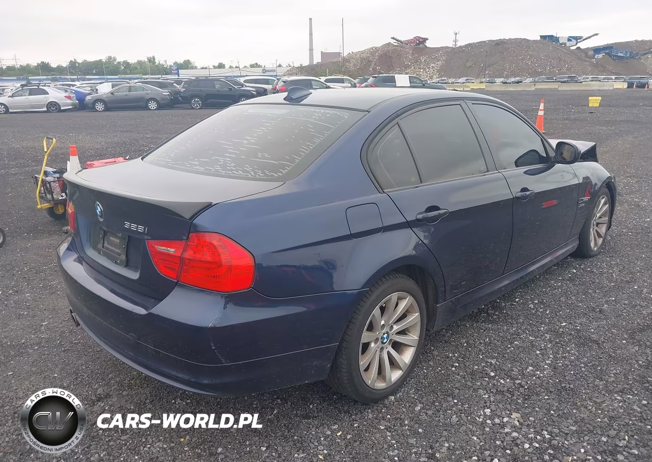 2011 BMW 328I xDrive VIN:WBAPK5G56BNN28944 - 4