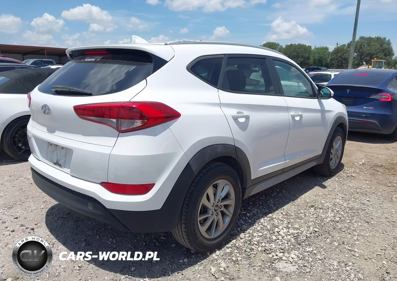 2018 Hyundai Tucson Sel VIN:KM8J33A42JU695716 - 4