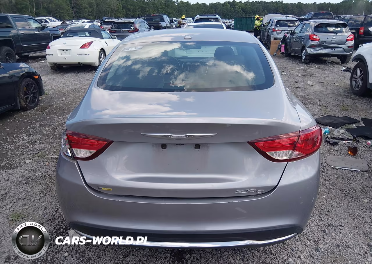 2015 Chrysler 200 C VIN:1C3CCCCB4FN603309 - 16