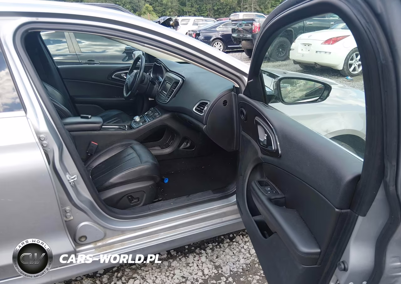 2015 Chrysler 200 C VIN:1C3CCCCB4FN603309 - 5