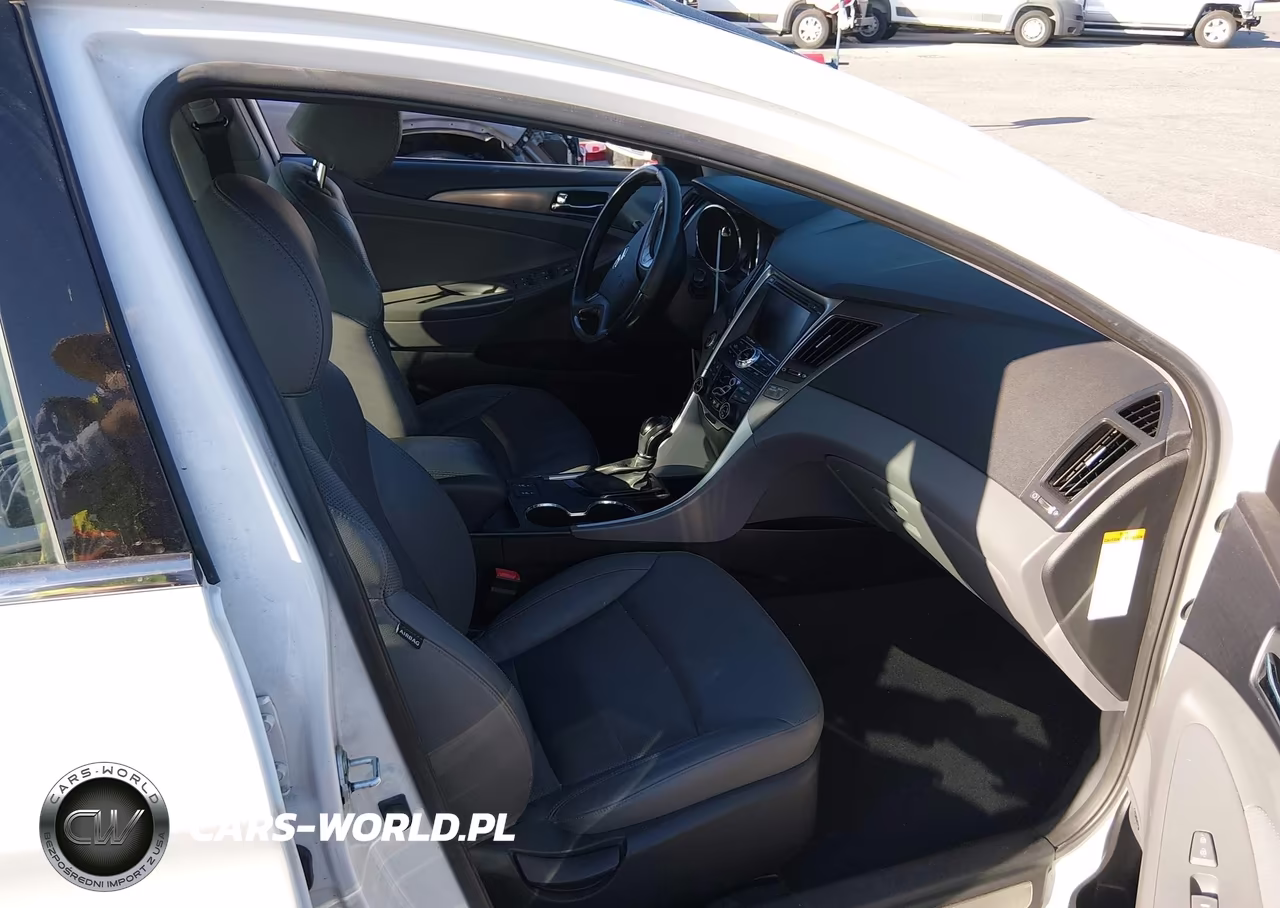 2012 Hyundai Sonata Hybrid VIN:KMHEC4A47CA019984 - 5