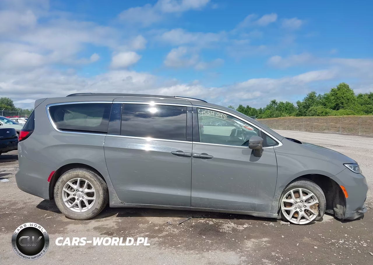 2022 Chrysler Pacifica Touring L VIN:2C4RC1BGXNR154260 - 13