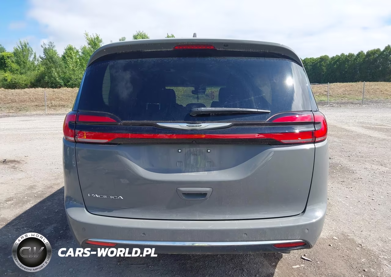 2022 Chrysler Pacifica Touring L VIN:2C4RC1BGXNR154260 - 16