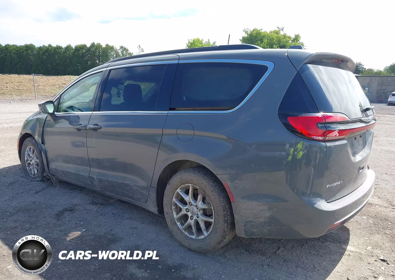 2022 Chrysler Pacifica Touring L VIN:2C4RC1BGXNR154260 - 3