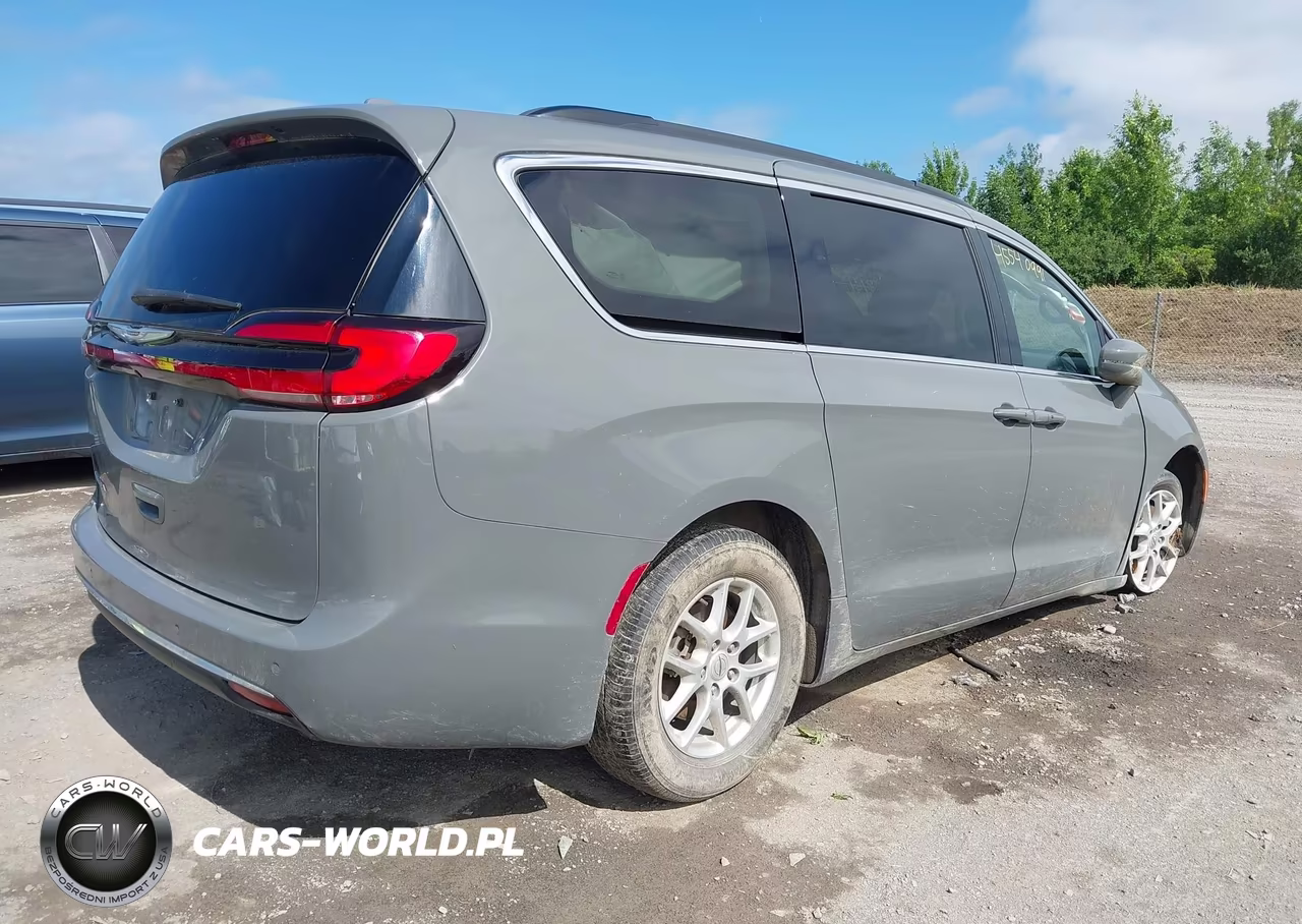 2022 Chrysler Pacifica Touring L VIN:2C4RC1BGXNR154260 - 4