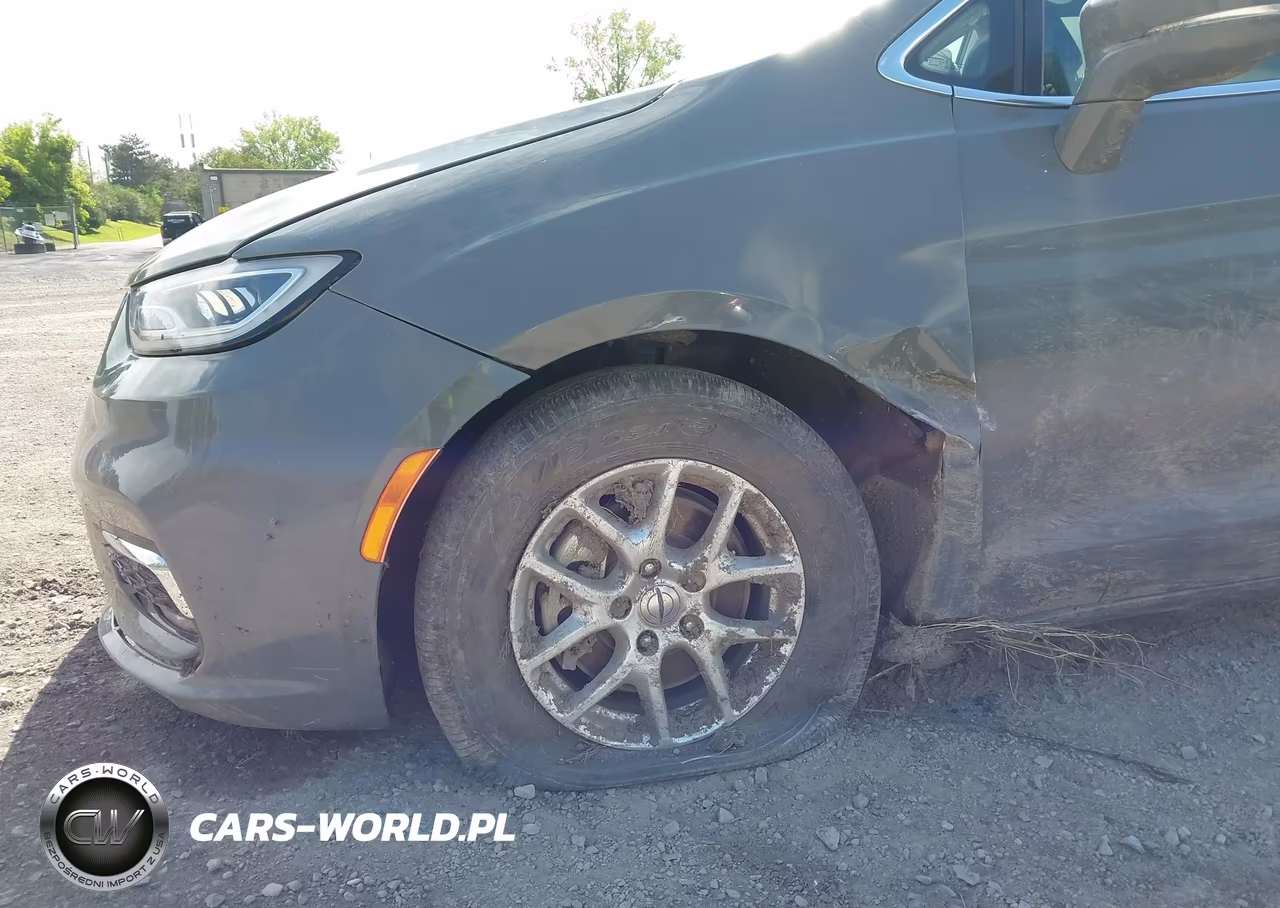 2022 Chrysler Pacifica Touring L VIN:2C4RC1BGXNR154260 - 6