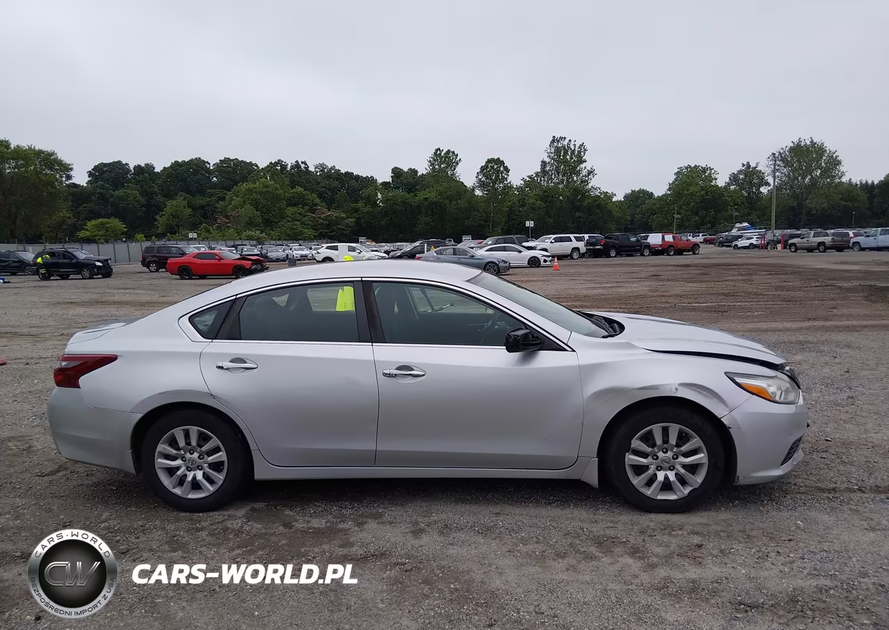 2018 Nissan Altima 2.5 S VIN:1N4AL3AP4JC225553 - 14