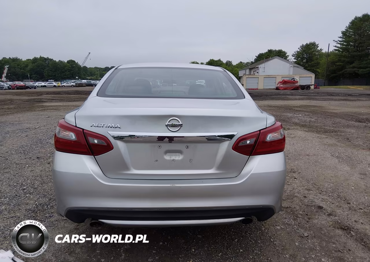 2018 Nissan Altima 2.5 S VIN:1N4AL3AP4JC225553 - 17