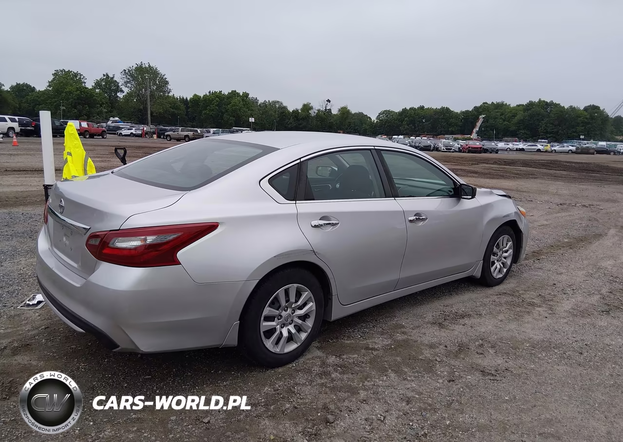 2018 Nissan Altima 2.5 S VIN:1N4AL3AP4JC225553 - 4