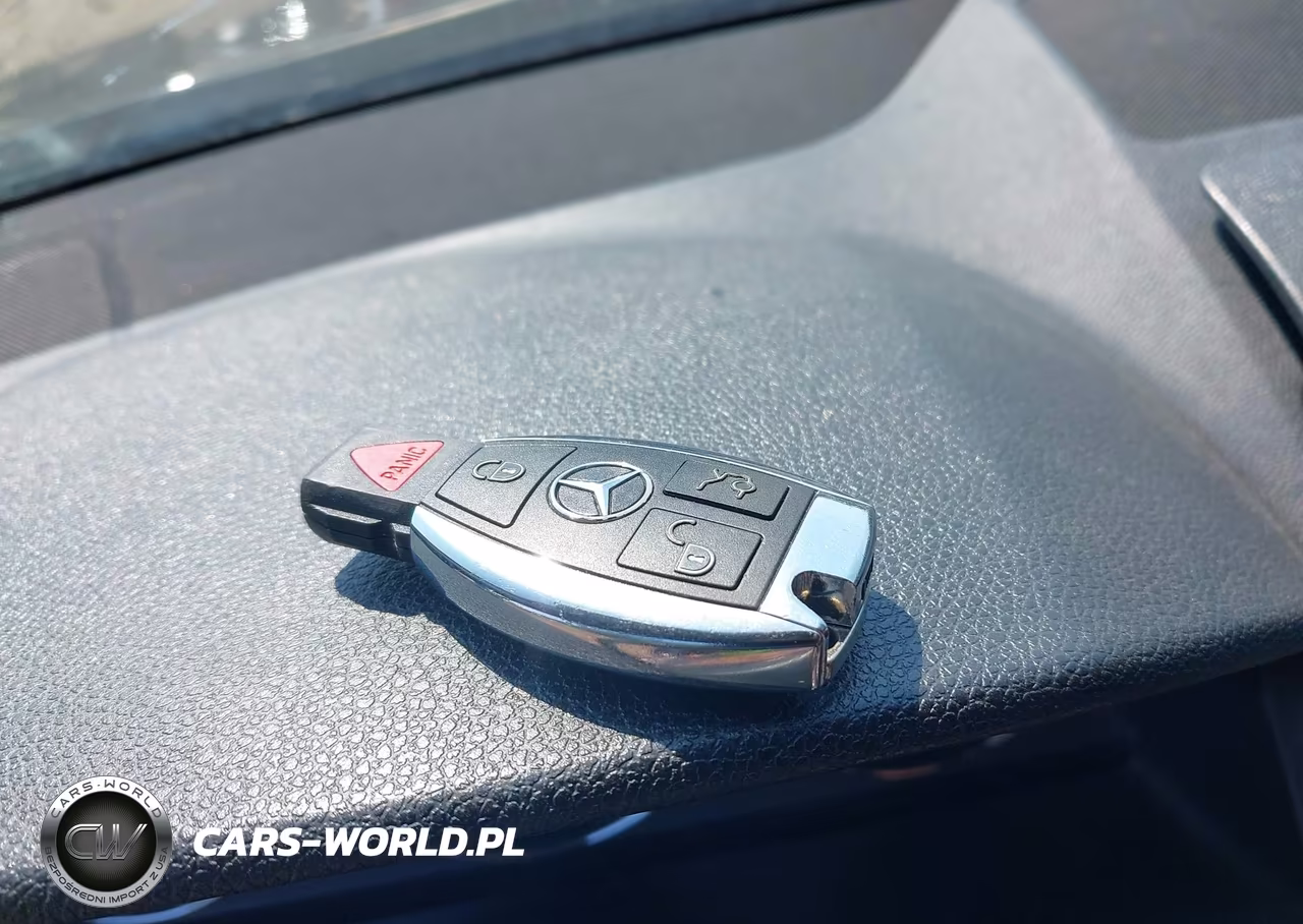 2010 Mercedes-Benz C 300 Sport 4Matic VIN:WDDGF8BB8AR131576 - 11