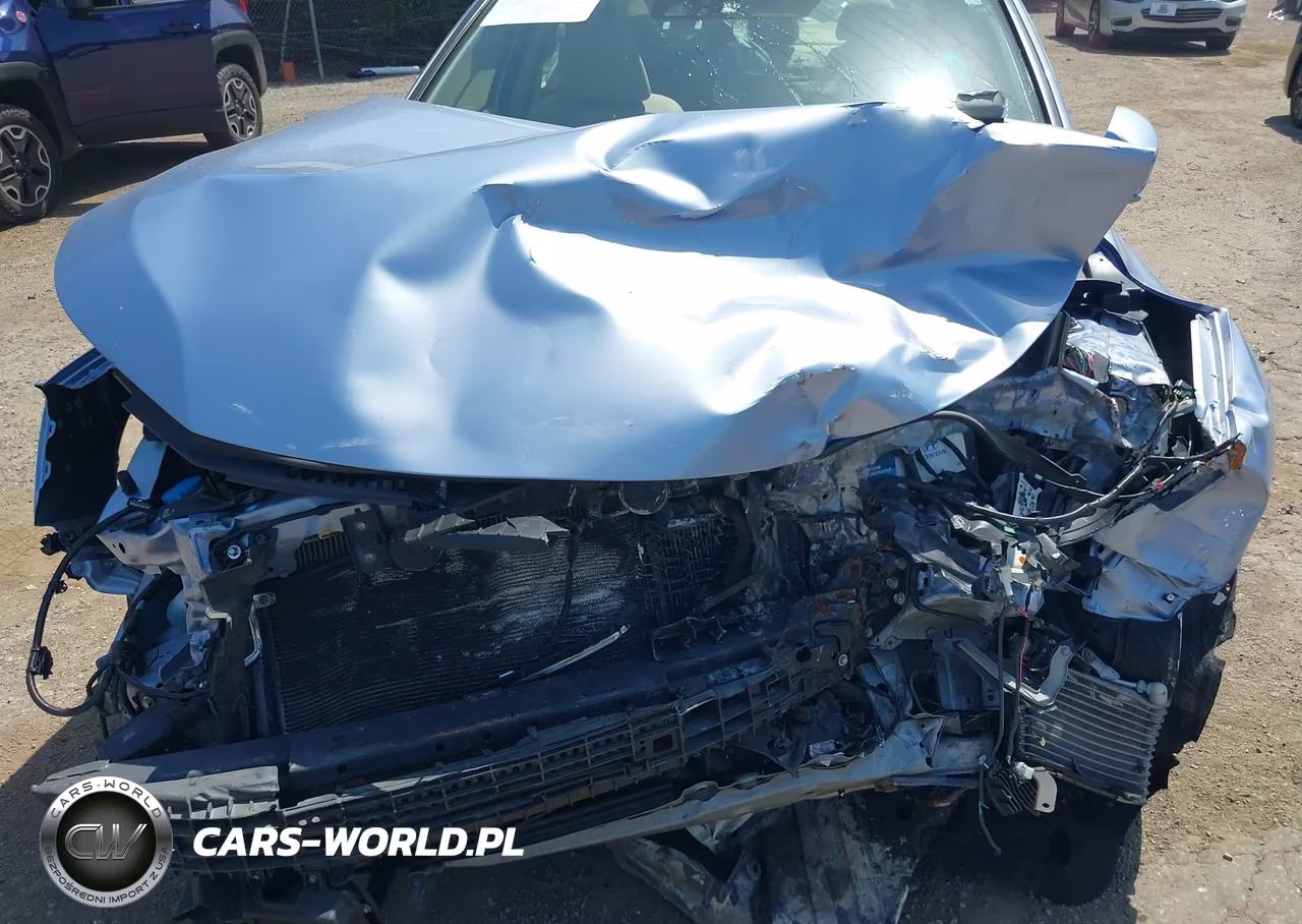 2017 Honda Accord Hybrid Touring VIN:JHMCR6F74HC009223 - 10