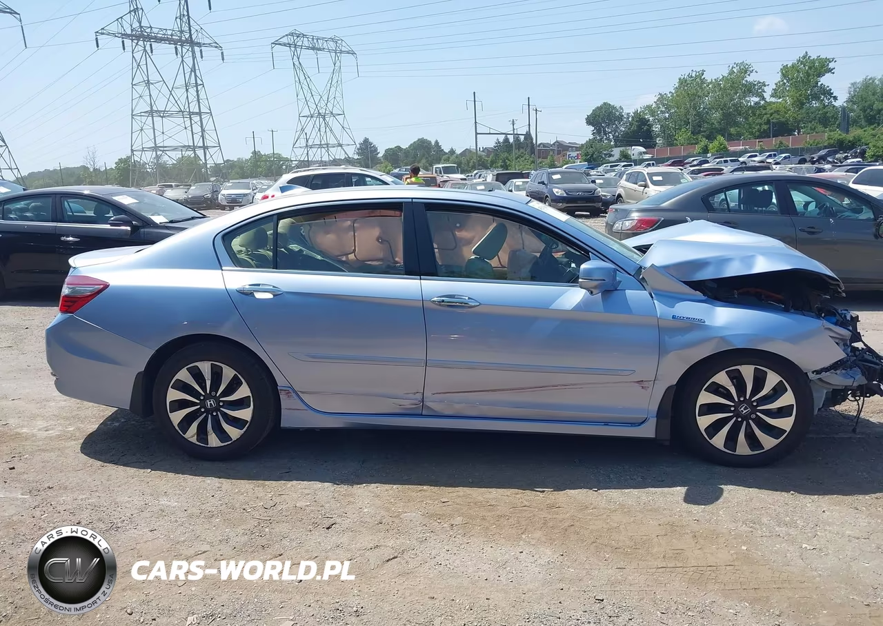 2017 Honda Accord Hybrid Touring VIN:JHMCR6F74HC009223 - 14