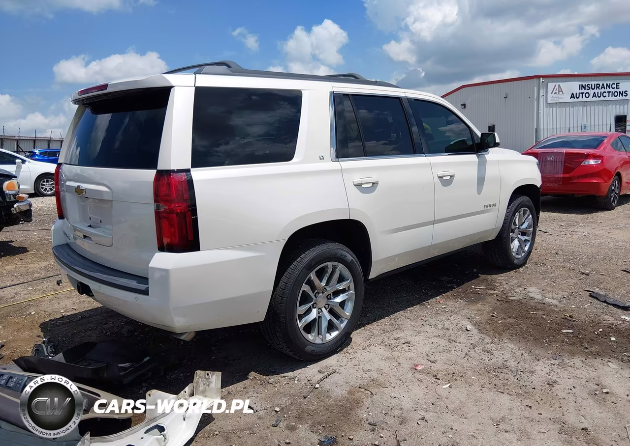 2015 Chevrolet Tahoe Lt VIN:1GNSKBKC1FR502047 - 4