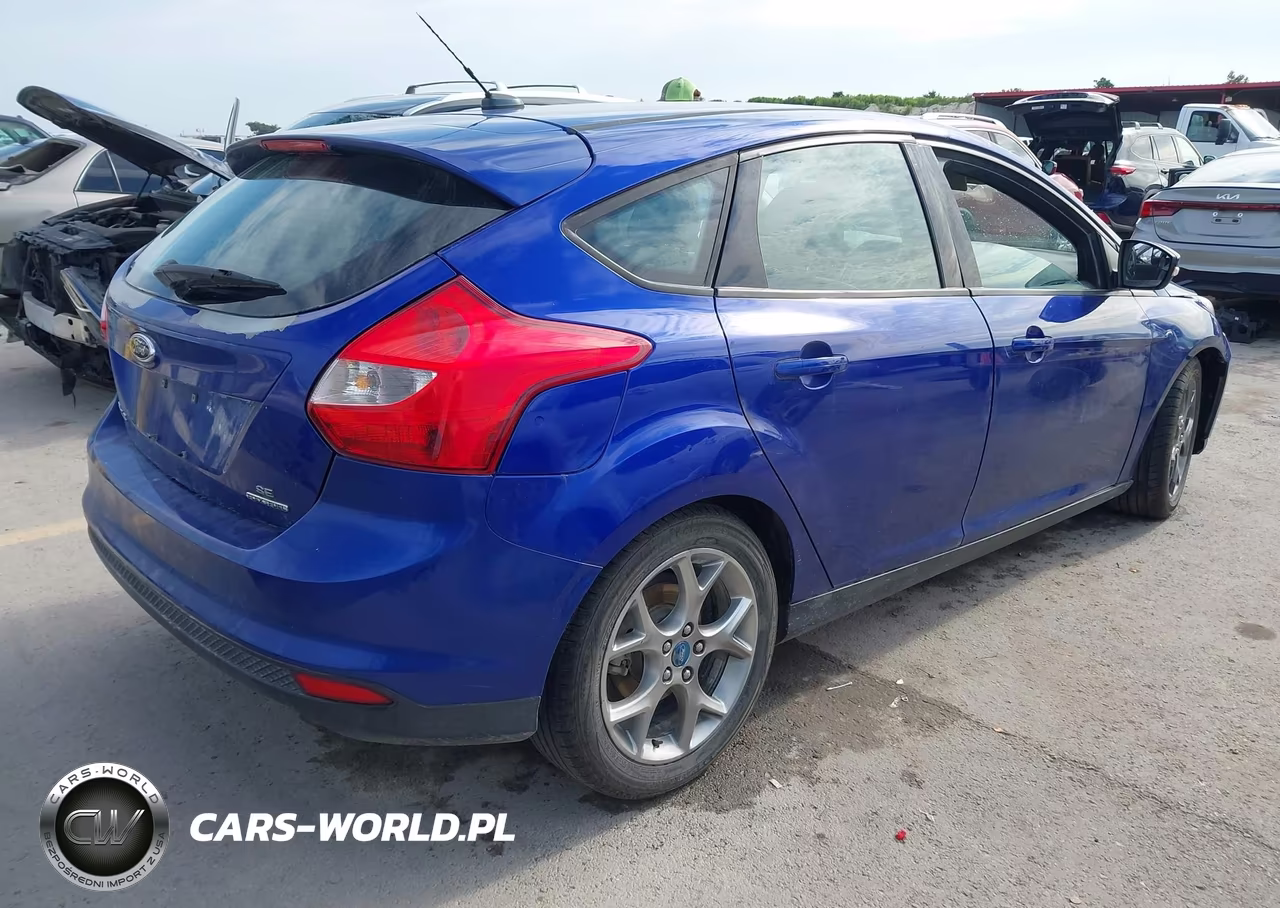 2014 Ford Focus Se VIN:1FADP3K27EL132813 - 4