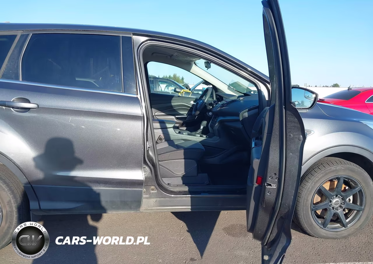 2017 Ford Escape Se VIN:1FMCU9GD0HUC02819 - 5