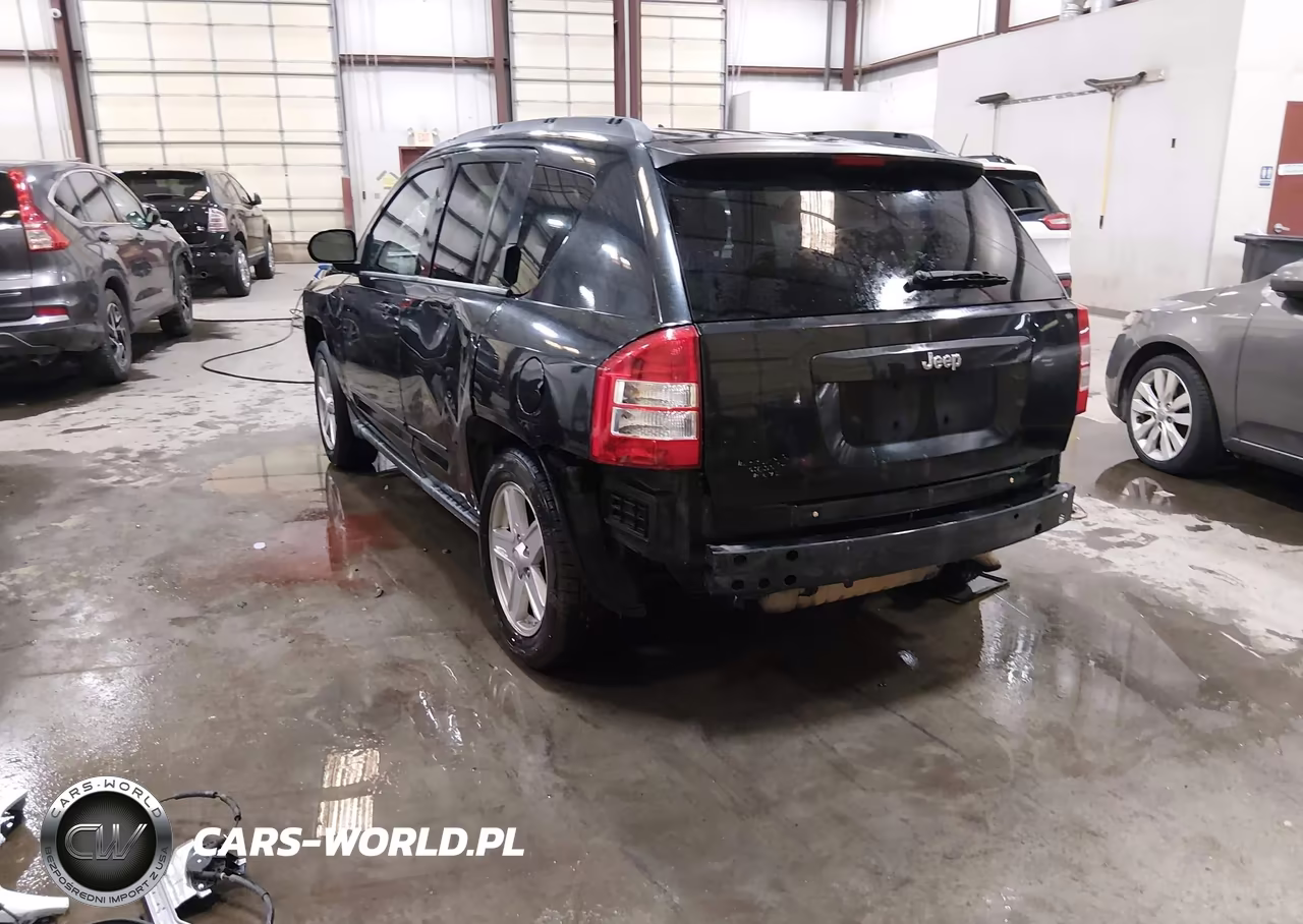 2010 Jeep Compass Sport VIN:1J4NT4FB6AD578699 - 3