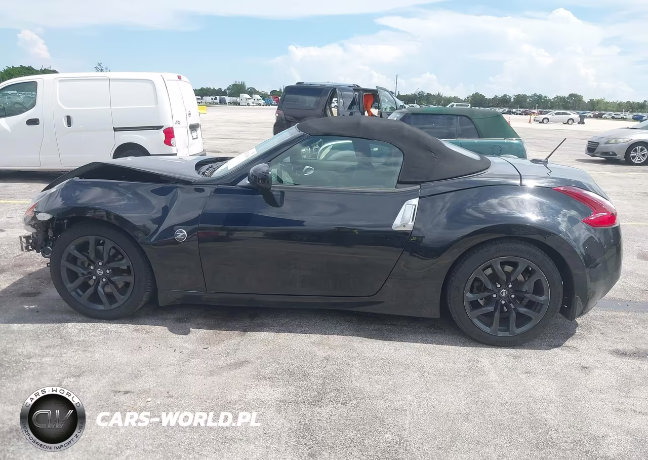 2018 Nissan 370Z Touring VIN:JN1AZ4FH2JM520261 - 15