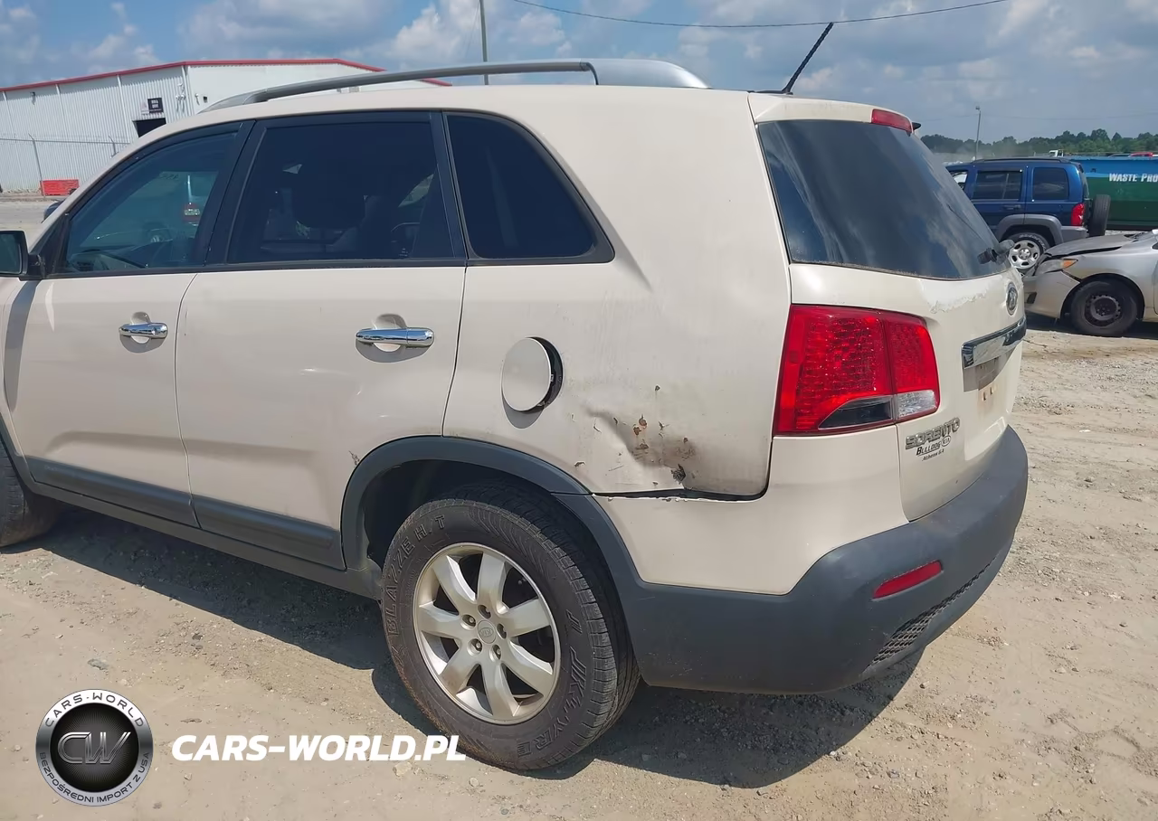 2011 Kia Sorento Lx V6 VIN:5XYKT4A29BG123042 - 6