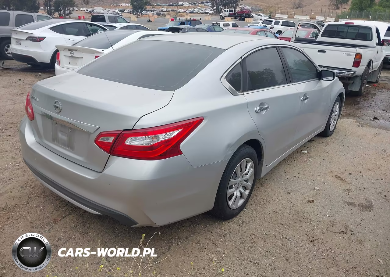 2016 Nissan Altima 2.5 S VIN:1N4AL3AP4GN367317 - 4