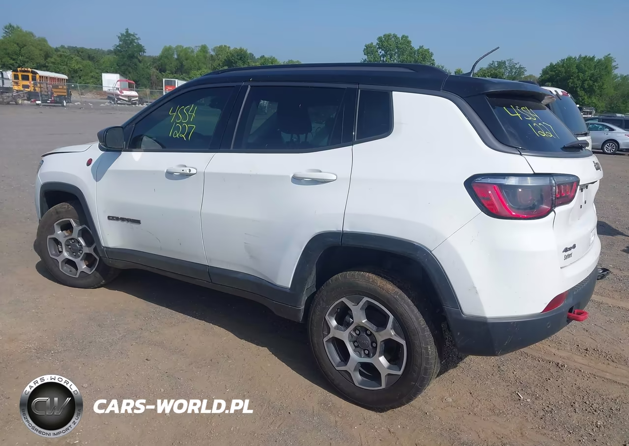 2022 Jeep Compass Trailhawk 4X4 VIN:3C4NJDDB2NT158579 - 3
