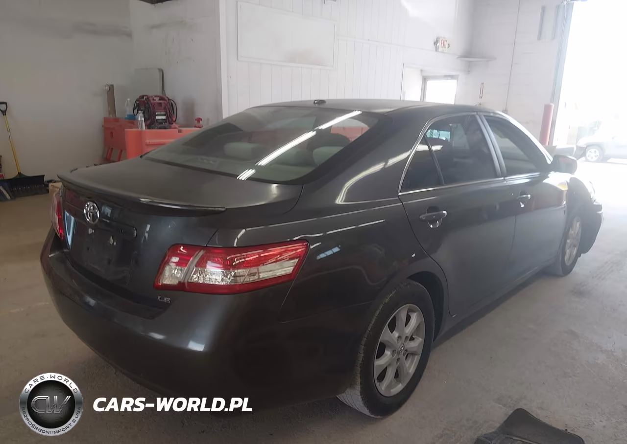 2010 Toyota Camry Le VIN:4T1BF3EK9AU082044 - 4