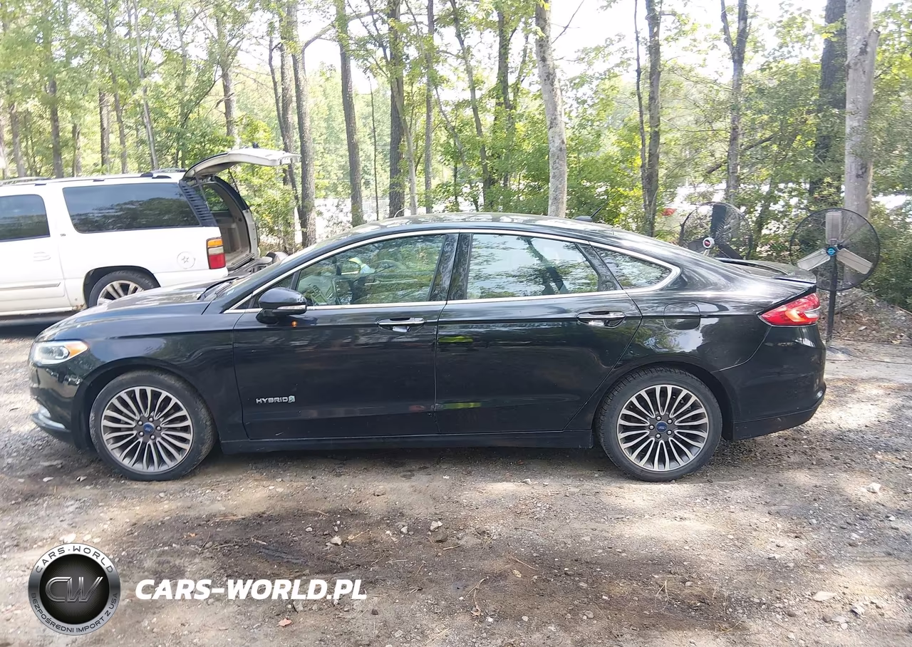 2018 Ford Fusion Hybrid Platinum-Titanium VIN:3FA6P0RU9JR141622 - 14