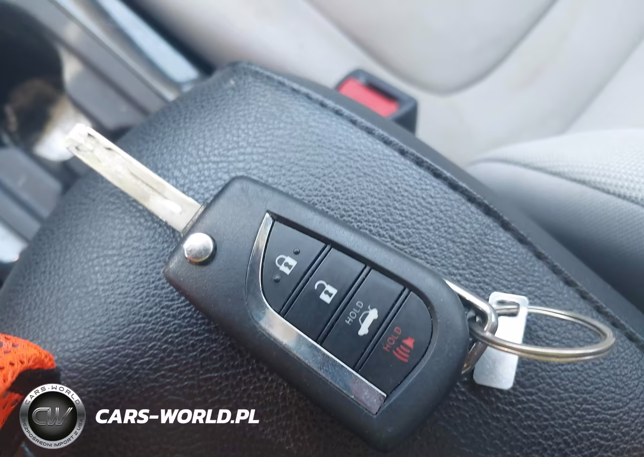2021 Toyota Corolla Le VIN:5YFEPMAEXMP163172 - 11