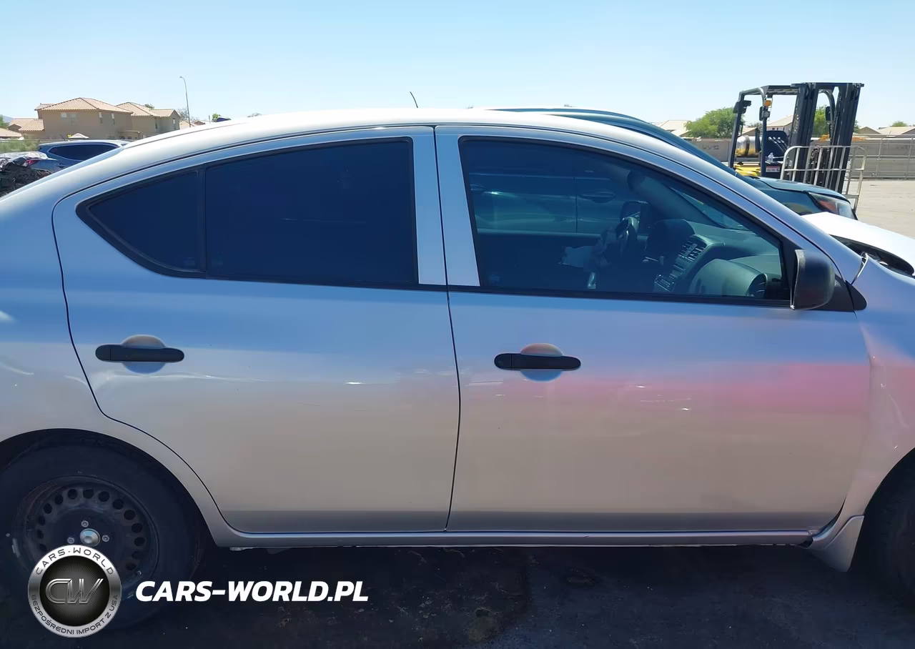 2015 Nissan Versa 1.6 S+ VIN:3N1CN7AP9FL816755 - 13