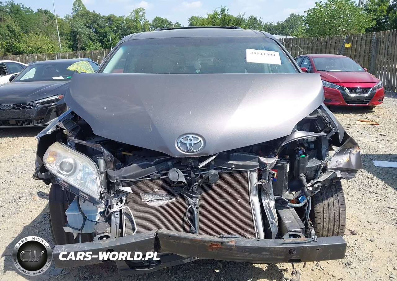 2012 Toyota Sienna Xle V6 8 Passenger VIN:5TDYK3DC5CS210338 - 13