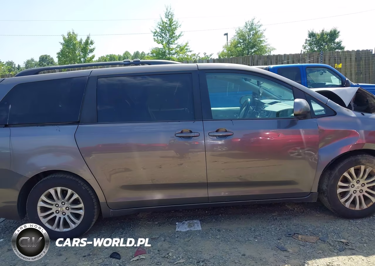 2012 Toyota Sienna Xle V6 8 Passenger VIN:5TDYK3DC5CS210338 - 14