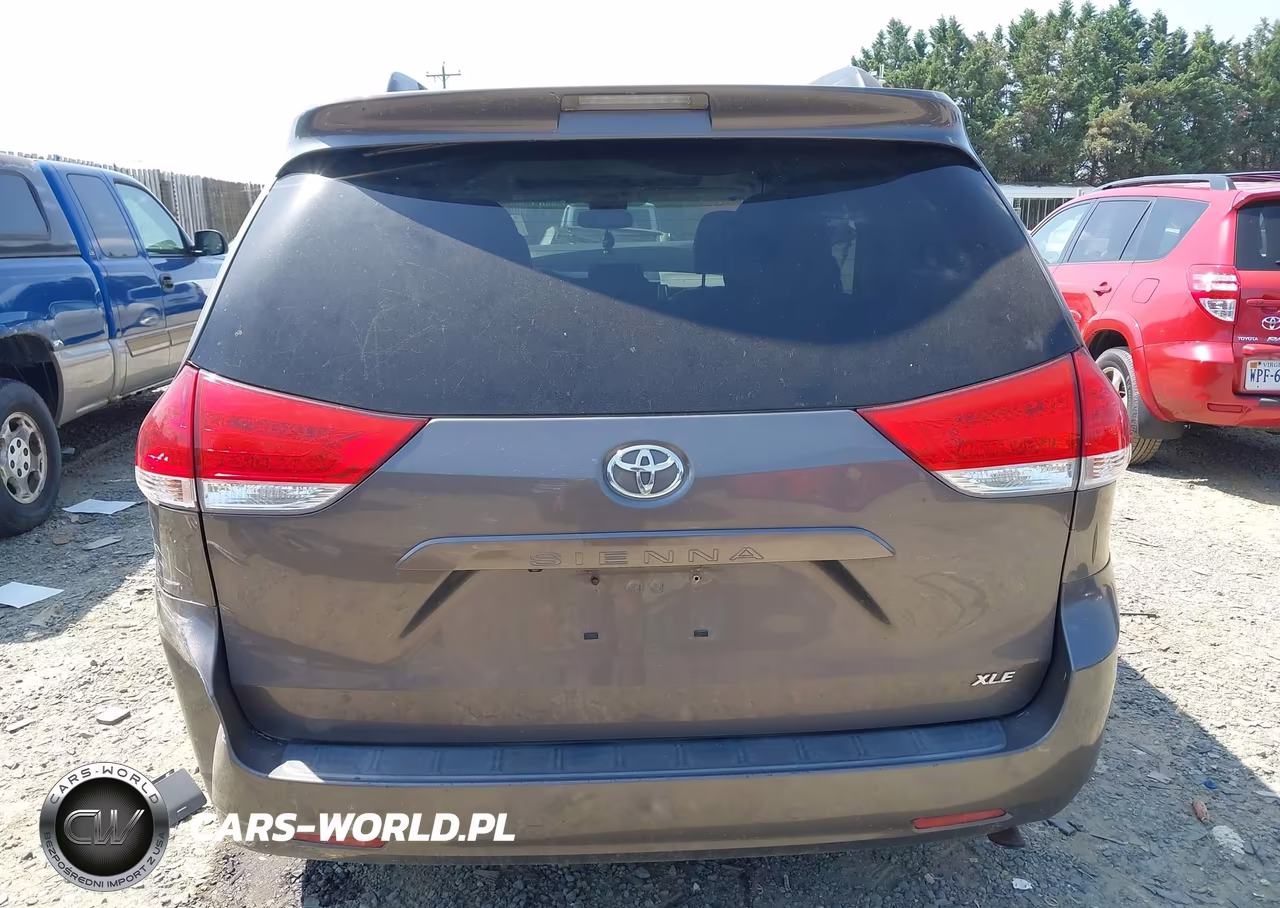 2012 Toyota Sienna Xle V6 8 Passenger VIN:5TDYK3DC5CS210338 - 17