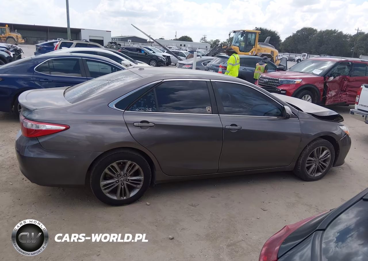 2015 Toyota Camry Se VIN:4T1BF1FK1FU107514 - 14