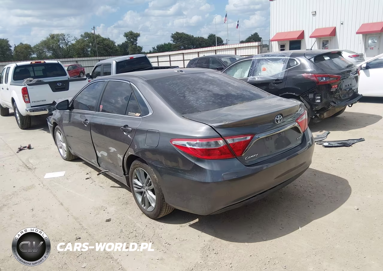 2015 Toyota Camry Se VIN:4T1BF1FK1FU107514 - 3
