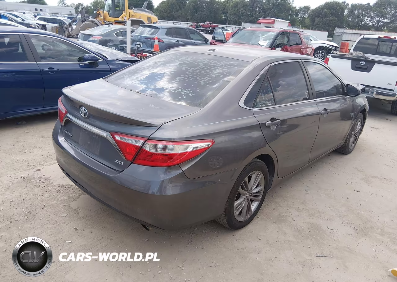 2015 Toyota Camry Se VIN:4T1BF1FK1FU107514 - 4