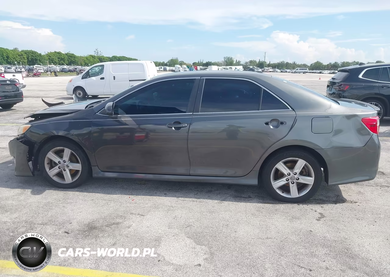 2013 Toyota Camry Se VIN:4T1BF1FK2DU275756 - 14