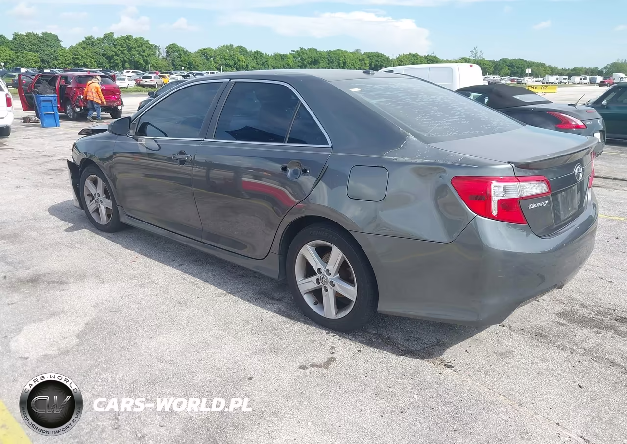 2013 Toyota Camry Se VIN:4T1BF1FK2DU275756 - 3