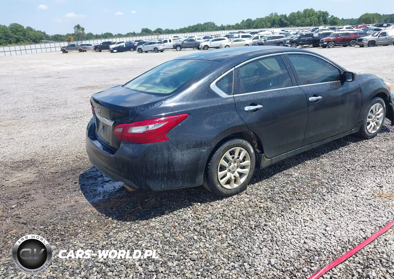 2018 Nissan Altima 2.5 S VIN:1N4AL3AP5JC116079 - 4