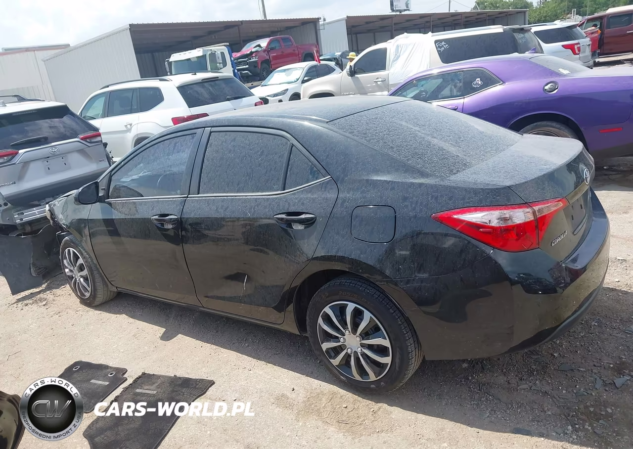 2017 Toyota Corolla Le VIN:5YFBURHE5HP668606 - 14