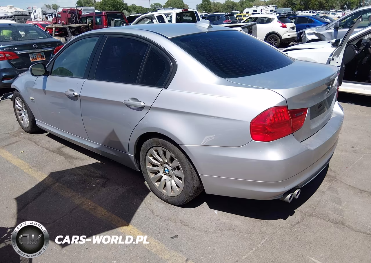 2009 BMW 328I xDrive VIN:WBAPK73509A451992 - 3