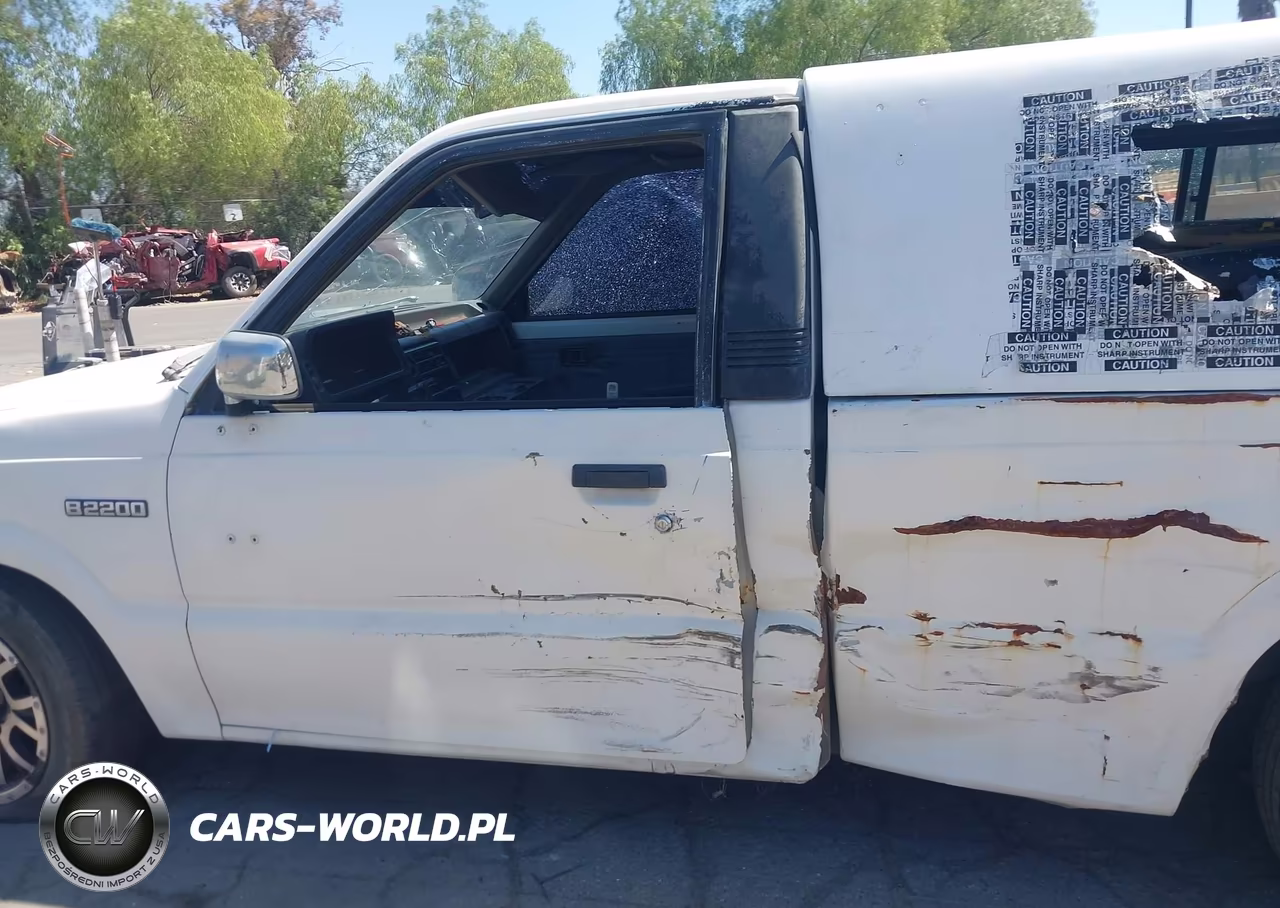 1986 Mazda B2000 VIN:JM2UF1111G0604580 - 12