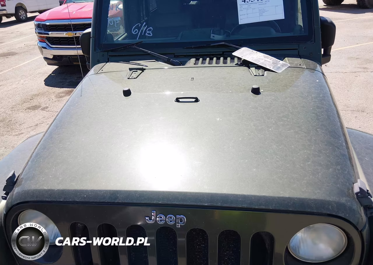 2008 Jeep Wrangler Unlimited Sahara VIN:1J4GA59168L551963 - 10