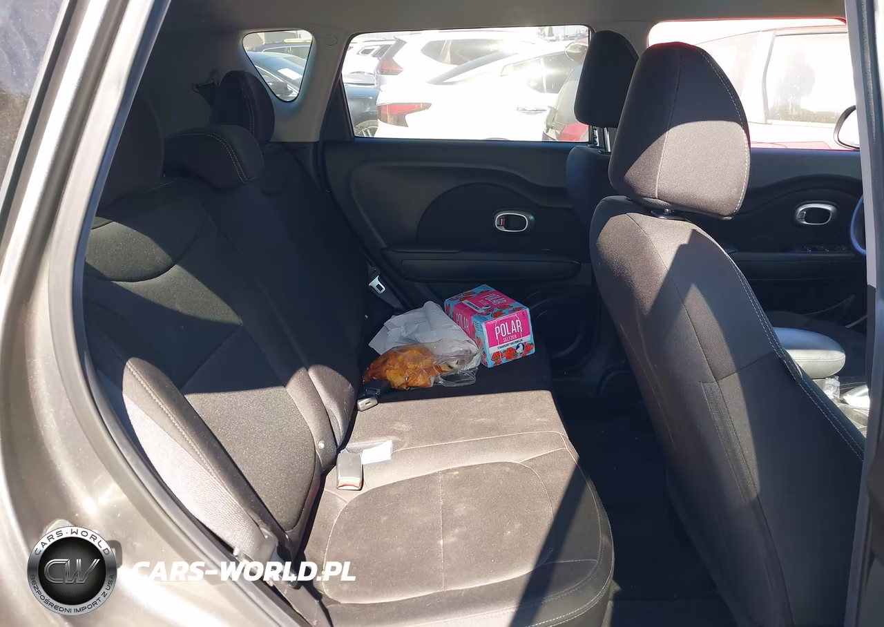2018 Kia Soul VIN:KNDJN2A27J7504796 - 8