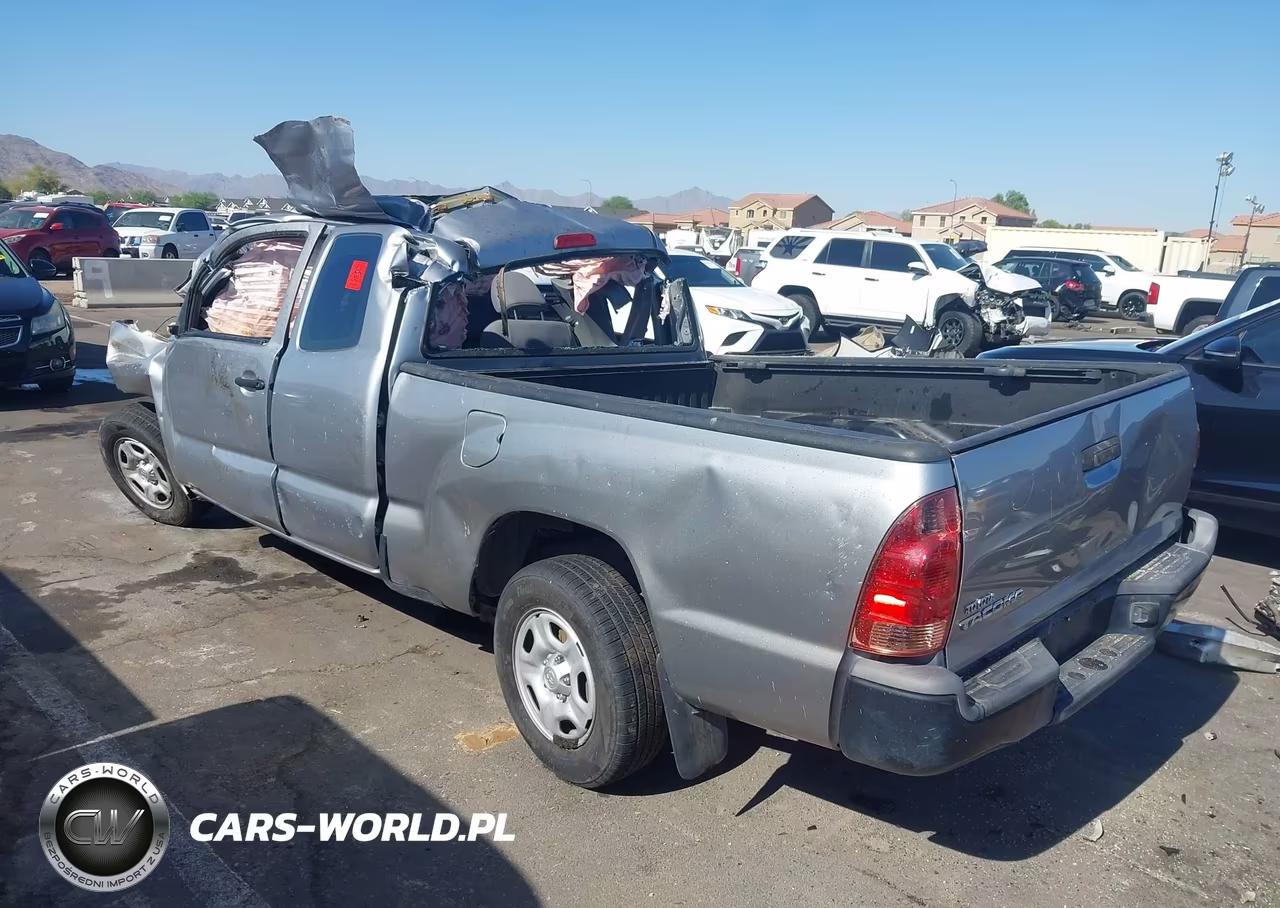 2015 Toyota Tacoma VIN:5TFTX4CN7FX064916 - 3