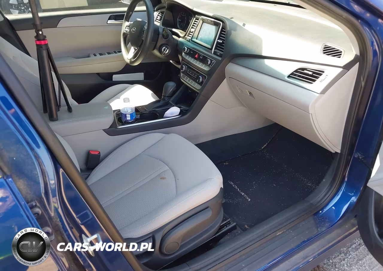 2019 Hyundai Sonata Eco VIN:5NPE24AA7KH774282 - 5